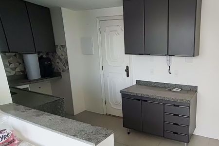 Apartamento à venda com 112m², 3 quartos e 1 vaga Apartamento à venda com 112m², 3 quartos e 1 vagaCozinha