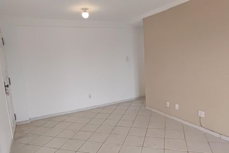 Apartamento à venda com 112m², 3 quartos e 1 vaga Apartamento à venda com 112m², 3 quartos e 1 vagaSala