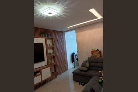 Foto 01 de casa à venda com 1 quarto, 136m² em Taboão, Diadema