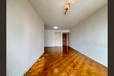 Sala de apartamento para alugar com 3 quartos, 82m² em Indianópolis, São Paulo