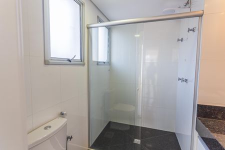 Apartamento à venda com 227m², 4 quartos e 4 vagasBanheiro da Suíte 1