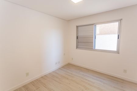 Apartamento à venda com 227m², 4 quartos e 4 vagasQuarto 1