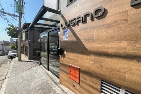 Apartamento à venda com 53m², 2 quartos e 1 vagaFachada + plaquinha