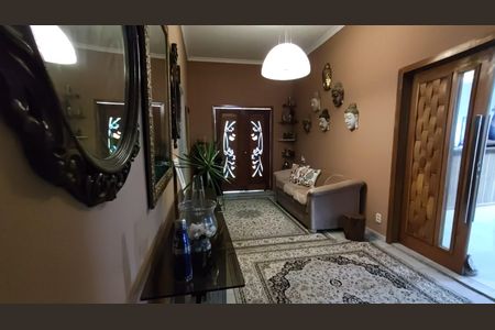 Casa para alugar com 2000m², 4 quartos e 12 vagas Casa para alugar com 2000m², 4 quartos e 12 vagasHall de Entrada