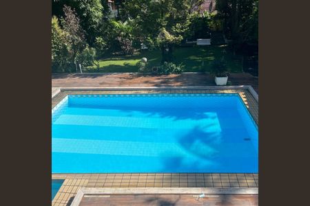 Casa para alugar com 2000m², 4 quartos e 12 vagas Casa para alugar com 2000m², 4 quartos e 12 vagasPiscina