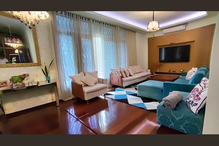 Casa para alugar com 2000m², 4 quartos e 12 vagas Casa para alugar com 2000m², 4 quartos e 12 vagasSala