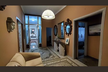 Casa para alugar com 2000m², 4 quartos e 12 vagas Casa para alugar com 2000m², 4 quartos e 12 vagasHall de Entrada