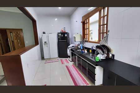 Casa para alugar com 2000m², 4 quartos e 12 vagas Casa para alugar com 2000m², 4 quartos e 12 vagasCozinha