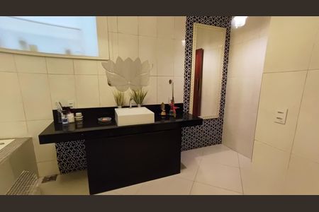 Casa para alugar com 2000m², 4 quartos e 12 vagas Casa para alugar com 2000m², 4 quartos e 12 vagasBanheiro Social