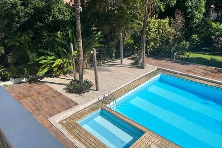 Casa para alugar com 2000m², 4 quartos e 12 vagas Casa para alugar com 2000m², 4 quartos e 12 vagasPiscina