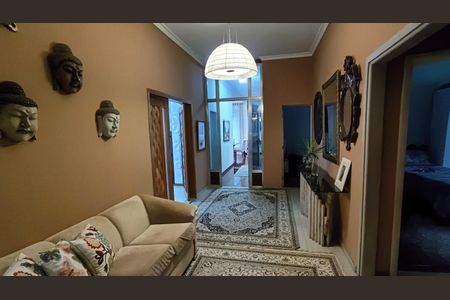 Casa para alugar com 2000m², 4 quartos e 12 vagas Casa para alugar com 2000m², 4 quartos e 12 vagasHall de Entrada