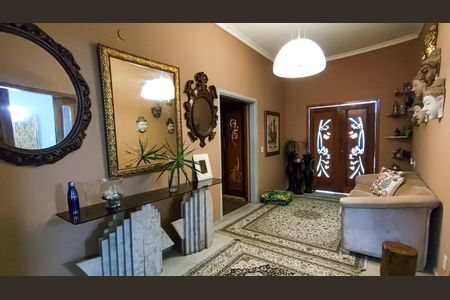 Casa para alugar com 2000m², 4 quartos e 12 vagas Casa para alugar com 2000m², 4 quartos e 12 vagasHall de Entrada