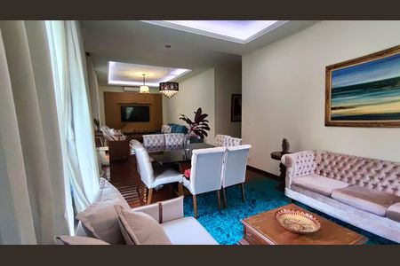 Casa para alugar com 2000m², 4 quartos e 12 vagas Casa para alugar com 2000m², 4 quartos e 12 vagasSala