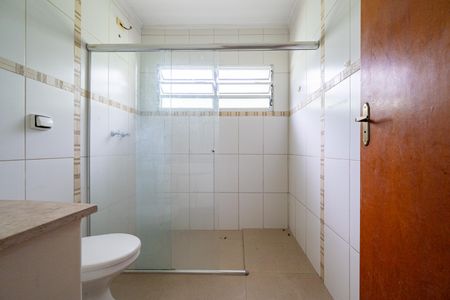 Banheiro de casa para alugar com 1 quarto, 100m² em Vila Guarani (zona Sul), São Paulo