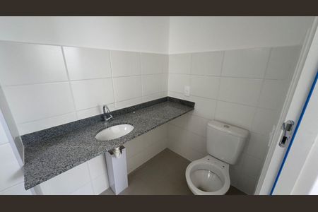Banheiro de apartamento para alugar com 3 quartos, 80m² em Palmeiras, Belo Horizonte