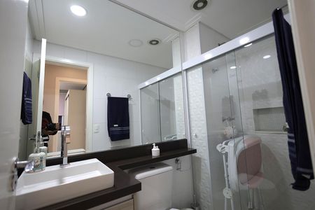 Apartamento à venda com 66m², 2 quartos e 2 vagas Apartamento à venda com 66m², 2 quartos e 2 vagasBanheiro Social