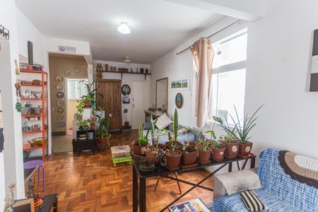 Apartamento à venda com 69m², 1 quarto e 1 vaga Apartamento à venda com 69m², 1 quarto e 1 vagaSala