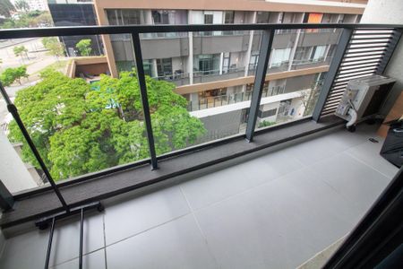 Varanda de kitnet/studio à venda com 1 quarto, 25m² em Jardim das Acacias, São Paulo
