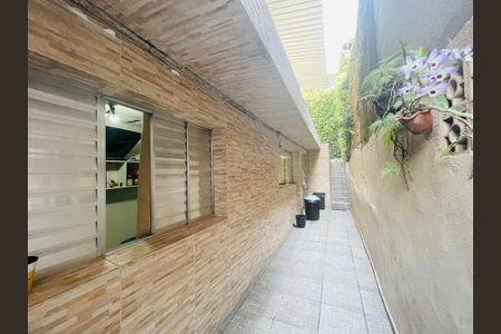 Casa à venda com 125m², 2 quartos e 2 vagas Casa à venda com 125m², 2 quartos e 2 vagasÁrea externa