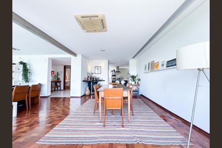 Apartamento à venda com 3 quartos, 242m² em Jardim Paulista, São Paulo