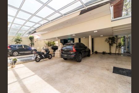 Casa à venda com 1200m², 5 quartos e 10 vagas