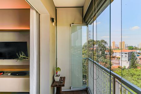 Apartamento à venda com 58m², 2 quartos e 2 vagas Apartamento à venda com 58m², 2 quartos e 2 vagasVaranda