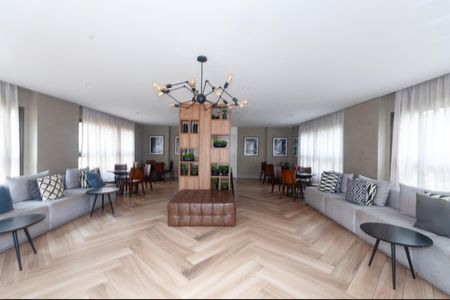 Apartamento à venda com 81m², 3 quartos e 2 vagas Apartamento à venda com 81m², 3 quartos e 2 vagasÁrea Comum - Salão de Festas