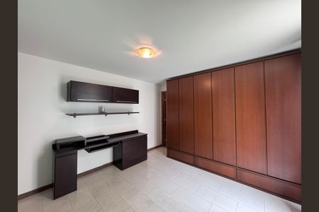 Apartamento à venda com 263m², 4 quartos e 3 vagasSuíte 1