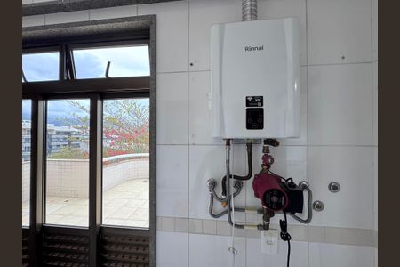 Apartamento à venda com 263m², 4 quartos e 3 vagasCozinha e Área de Serviço