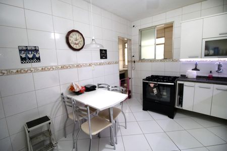 Apartamento à venda com 86m², 2 quartos e 1 vagaCozinha