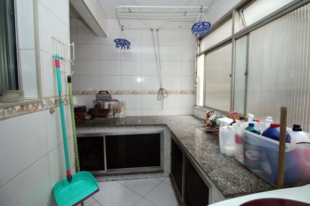 Apartamento à venda com 86m², 2 quartos e 1 vagaÁrea de Serviço