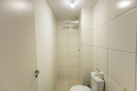 Apartamento à venda com 35m², 2 quartos e sem vaga Apartamento à venda com 35m², 2 quartos e sem vagaBanheiro