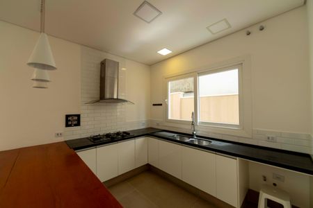 Casa de condomínio para alugar com 300m², 3 quartos e 4 vagas Casa de condomínio para alugar com 300m², 3 quartos e 4 vagasCozinha