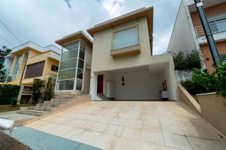 Casa de condomínio para alugar com 300m², 3 quartos e 4 vagas Casa de condomínio para alugar com 300m², 3 quartos e 4 vagasFachada
