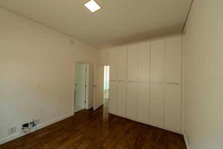 Casa de condomínio para alugar com 300m², 3 quartos e 4 vagas Casa de condomínio para alugar com 300m², 3 quartos e 4 vagasSuíte 2