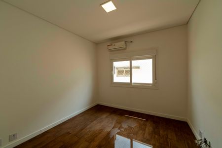 Casa de condomínio para alugar com 300m², 3 quartos e 4 vagas Casa de condomínio para alugar com 300m², 3 quartos e 4 vagasSuíte 2