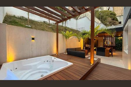 Apartamento à venda com 185m², 2 quartos e 2 vagas Apartamento à venda com 185m², 2 quartos e 2 vagasÁrea comum