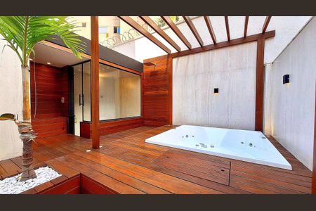 Apartamento à venda com 185m², 2 quartos e 2 vagas Apartamento à venda com 185m², 2 quartos e 2 vagasÁrea comum