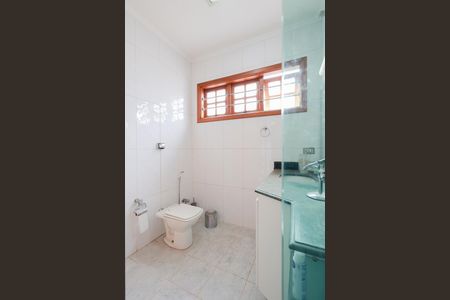 Casa para alugar com 217m², 4 quartos e 3 vagas Casa para alugar com 217m², 4 quartos e 3 vagasBanheiro