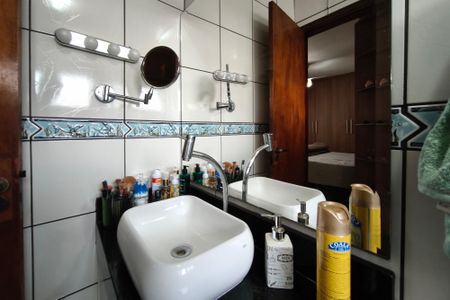 Casa à venda com 150m², 3 quartos e 1 vaga Casa à venda com 150m², 3 quartos e 1 vagaBanheiro Suíte