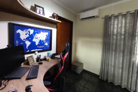 Casa à venda com 150m², 3 quartos e 1 vaga Casa à venda com 150m², 3 quartos e 1 vagaEscritório