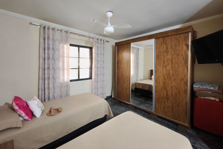 Casa à venda com 150m², 3 quartos e 1 vaga Casa à venda com 150m², 3 quartos e 1 vagaQuarto 2