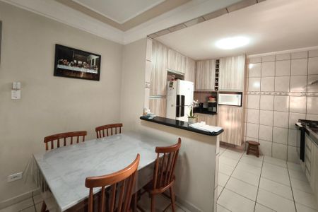 Casa à venda com 150m², 3 quartos e 1 vaga Casa à venda com 150m², 3 quartos e 1 vagaSala de Jantar