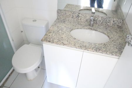 Apartamento à venda com 64m², 2 quartos e 2 vagasBanheiro 1