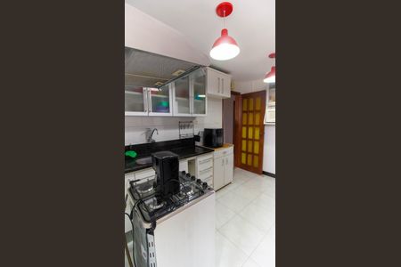 Apartamento à venda com 85m², 2 quartos e 1 vagaCozinha