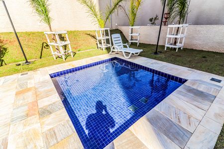 Apartamento à venda com 42m², 2 quartos e 1 vaga Apartamento à venda com 42m², 2 quartos e 1 vagaÁrea comum - Piscina