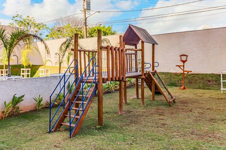 Apartamento à venda com 42m², 2 quartos e 1 vaga Apartamento à venda com 42m², 2 quartos e 1 vagaÁrea comum - Playground