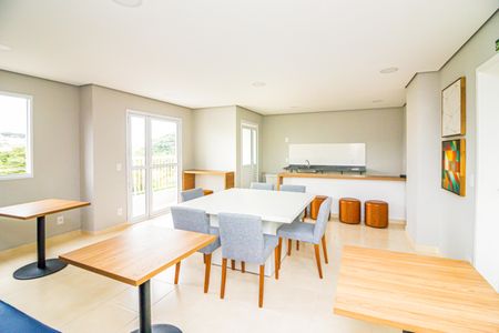 Apartamento à venda com 42m², 2 quartos e 1 vaga Apartamento à venda com 42m², 2 quartos e 1 vagaÁrea comum - Salão de festas