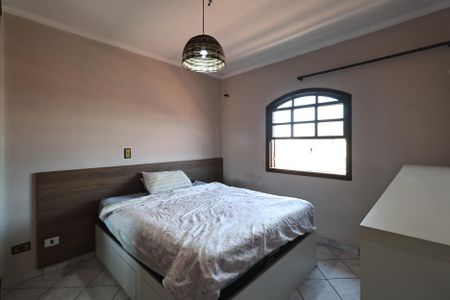 Casa à venda com 207m², 3 quartos e 4 vagasSuite
