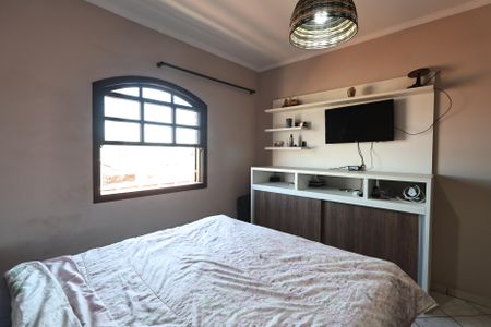 Casa à venda com 207m², 3 quartos e 4 vagasSuite